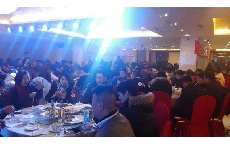 旭派電池遼寧錦州答謝會500多人參加，場面火熱...